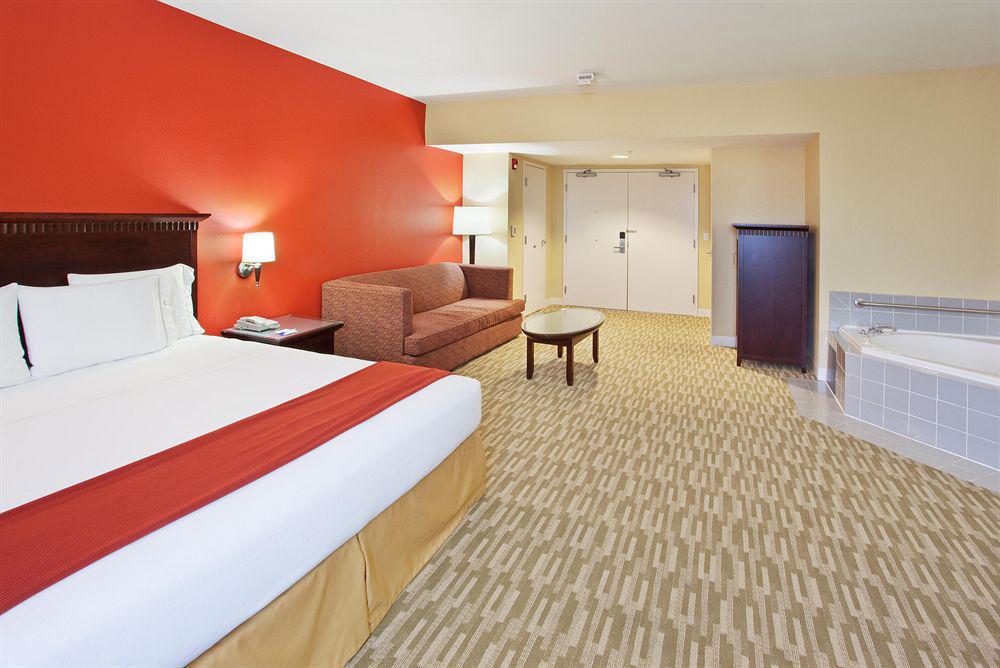 Holiday Express Central By Ihg 3*